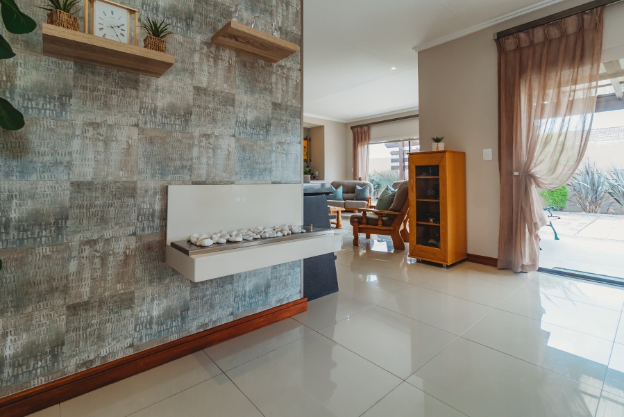 4 Bedroom Property for Sale in Earls Court Lifestyle Estate Western Cape